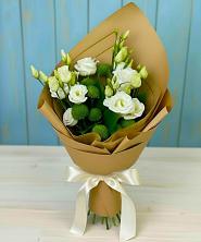 Букет цветов из:  Хризантемы и Лизиантусы в Нолинске