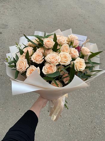 Букет Кремовые розы Латте в Нолинске