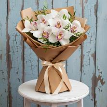 Букет цветов из:  Орхидеи и Розы в Нолинске